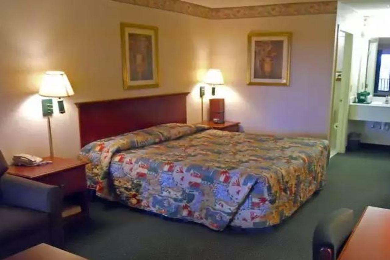 America'S Best Inn & Suites - Decatur Eksteriør bilde